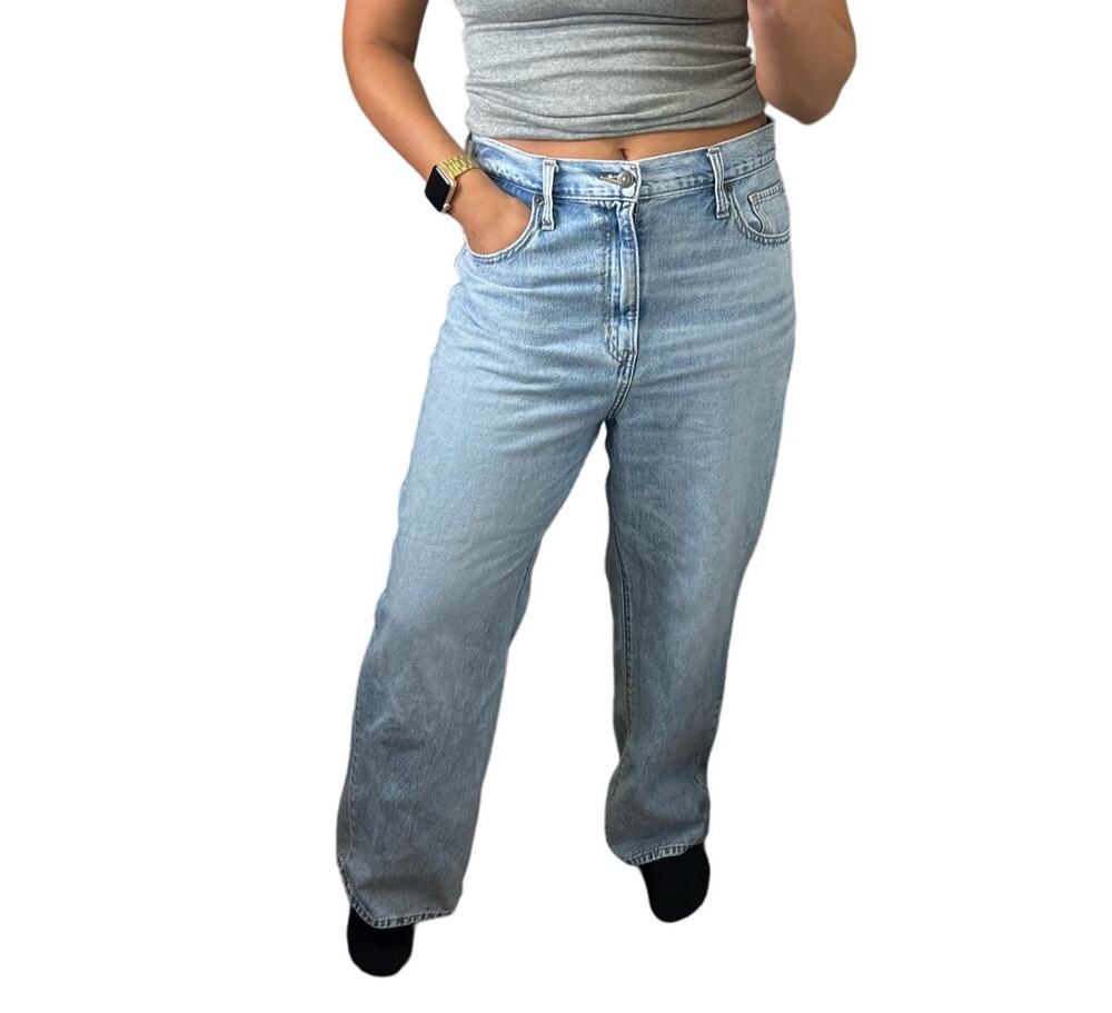 (SALE 5/$25) Levi's High Waisted Straight Jeans